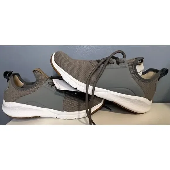 NIB Oakley Dry Men's Shoes - Size 7.5